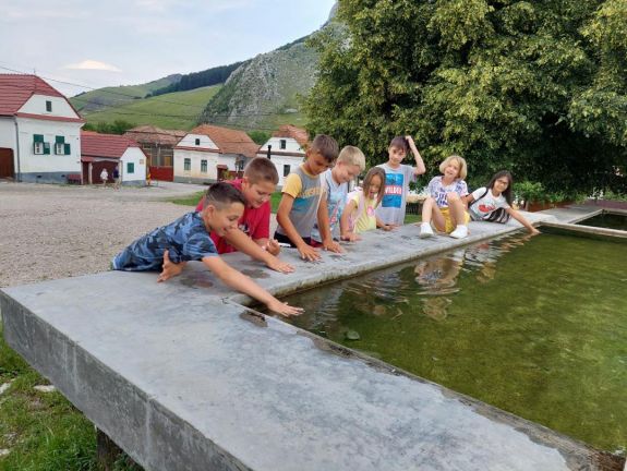 Torockón szerveztek csapatfejlesztő kirándulást a miriszlói gyerekek számára